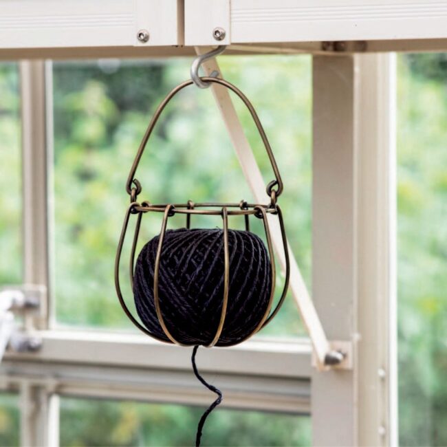 Wirework String Holder with String